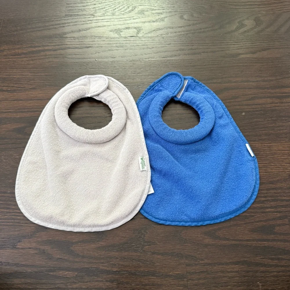 Green Sprouts Stay-dry Milk Catcher Bibs 4 Pack In Navy/White/Gray